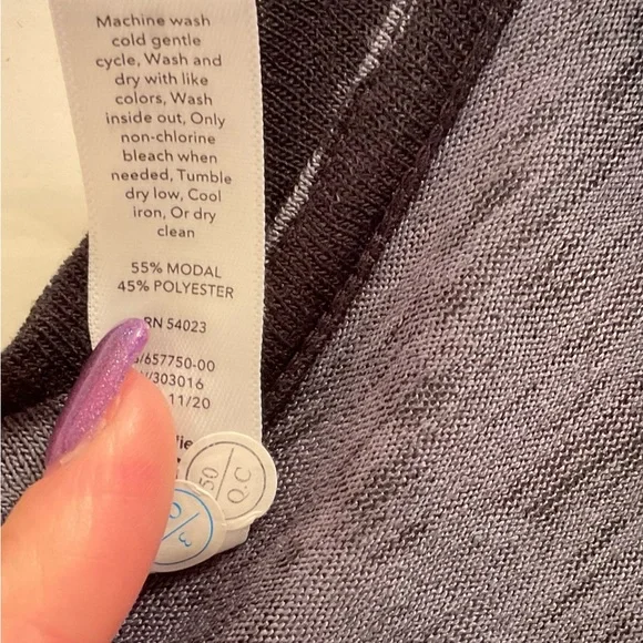 Athleta Breezy Camo Scoop Tee - Size Small - NWOT - Picture 5 of 9